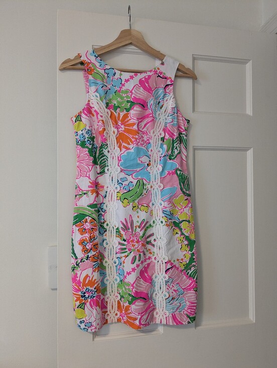 Lilly Pulitzer for Target Dresses & Skirts - Lilly Pulitzer Women's Sheath Dress. Size 4.